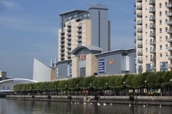 Lowry outlet Outlet